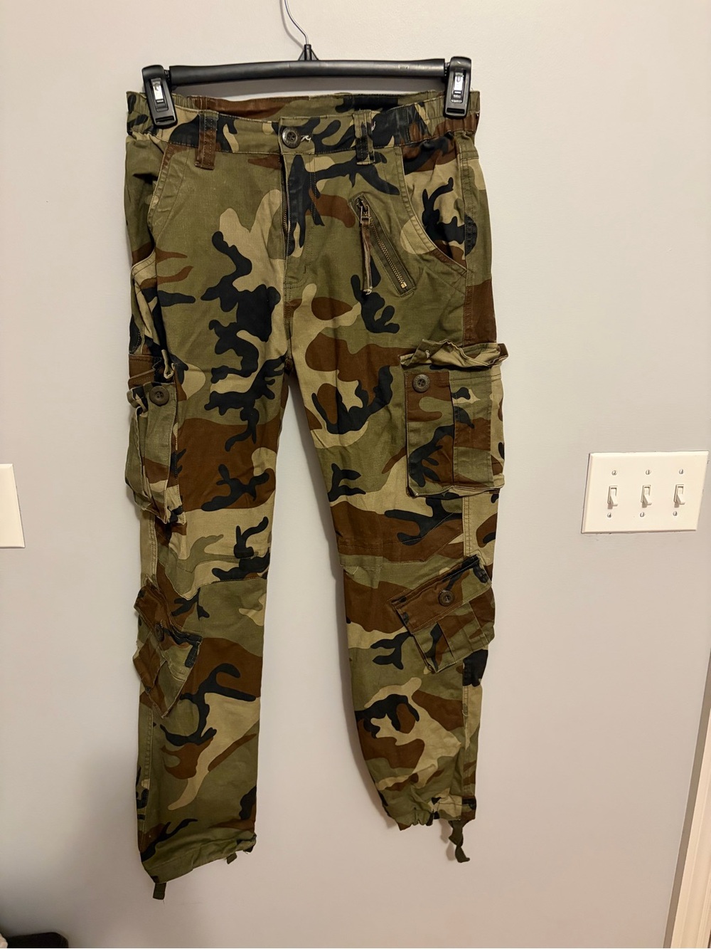 Women’s Camo Cargo Jogger Pants